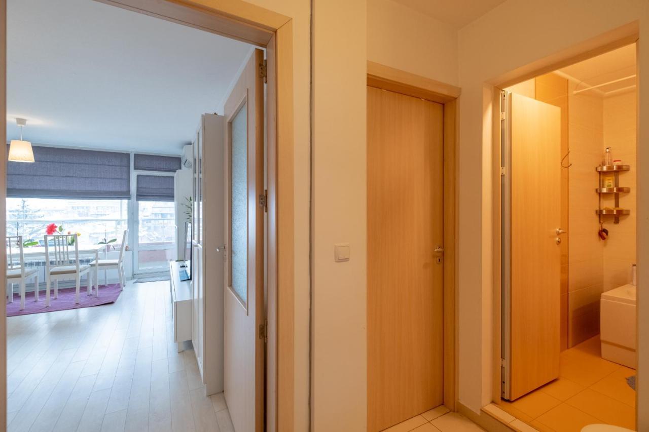 Sunny 1- Bdr In Banishora District Apartment Sofia Exterior photo